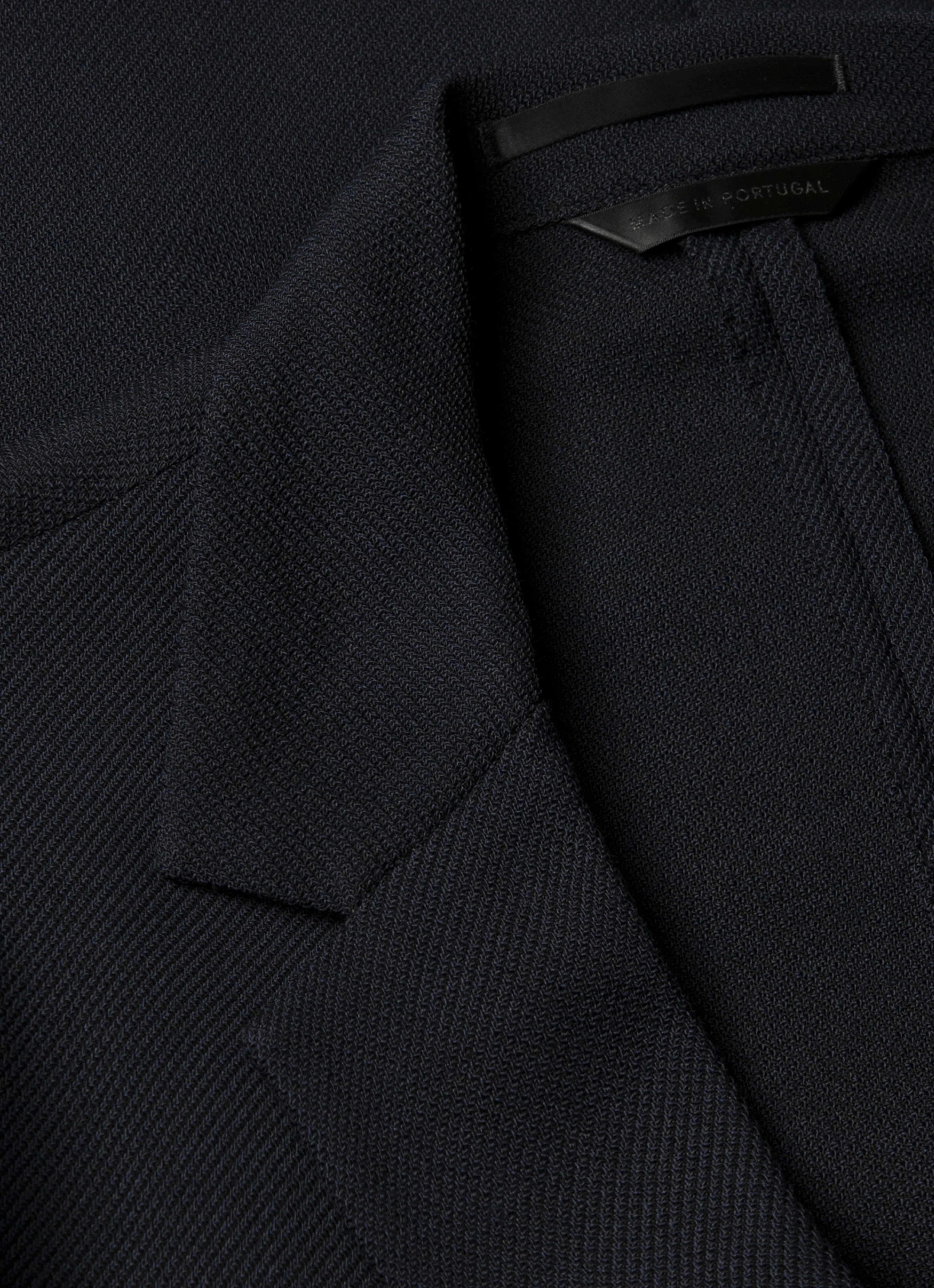 Men's Textured Wool Blazer in Navy - Image 4