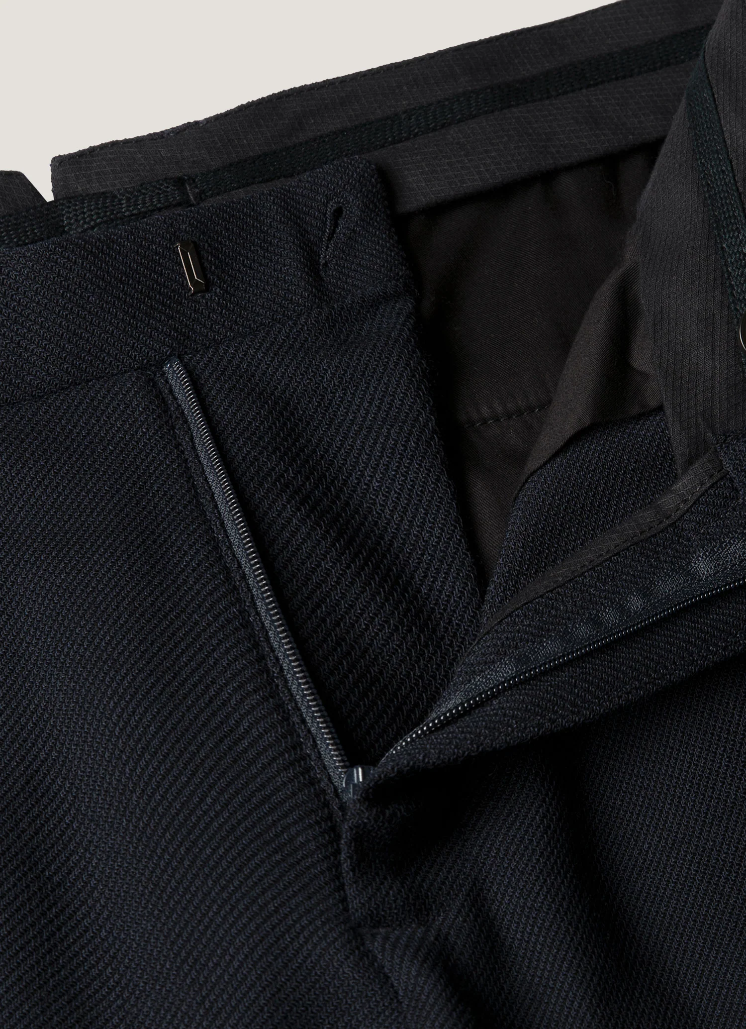Men's Textured Wool Trouser in Navy - Image 4