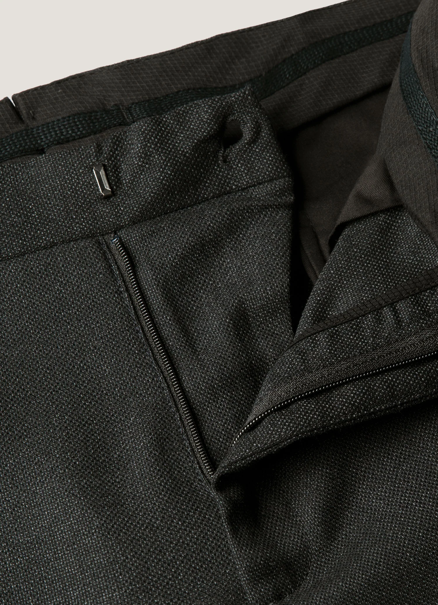 Men's Lightweight Travel Wool Two-Piece Suit in Dark Charcoal Melange - Image 8