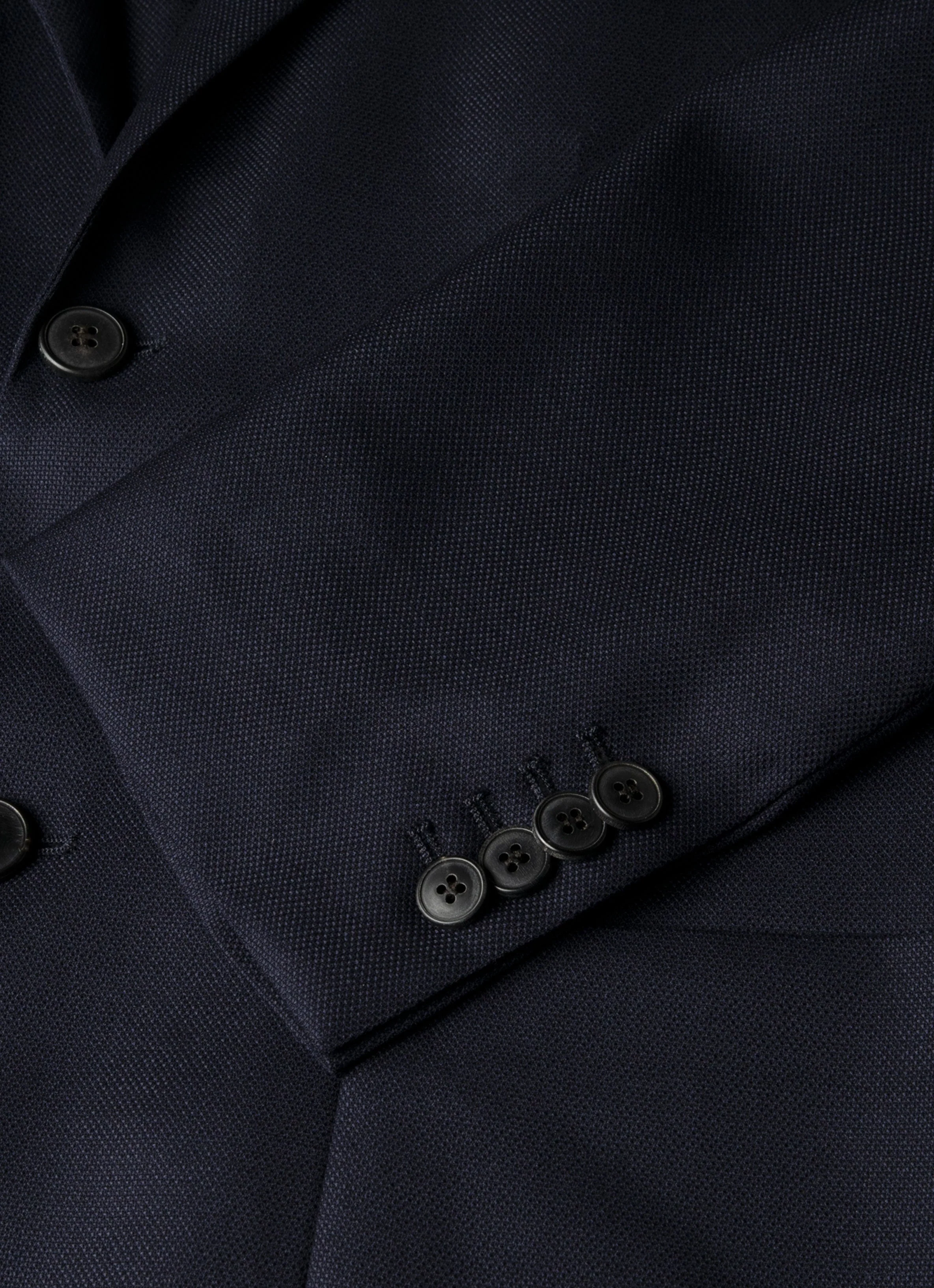Men's Lightweight Travel Wool Two-Piece Suit in Navy - Image 5