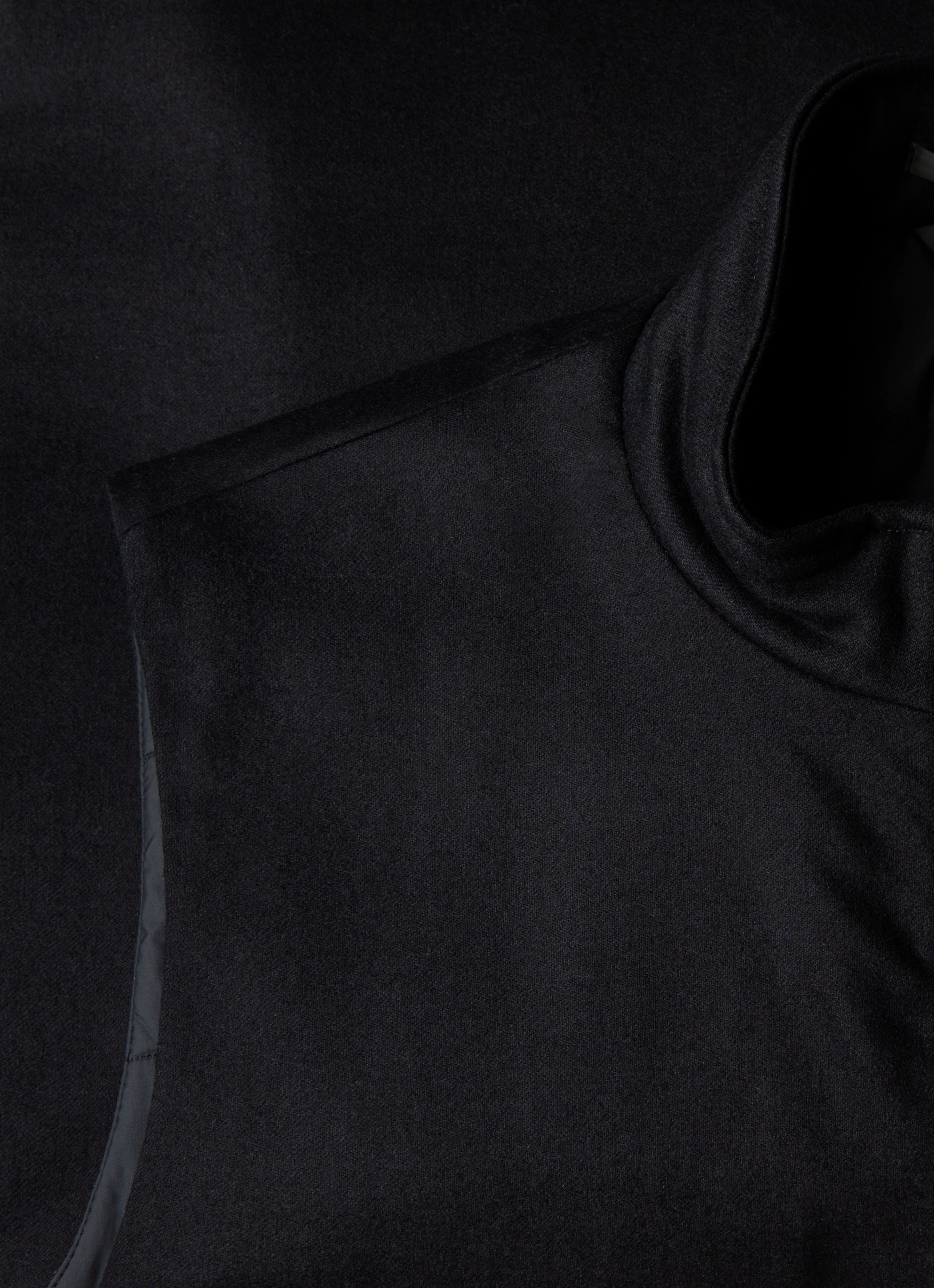 Men's Wool Cashmere Gilet in Navy - Image 4