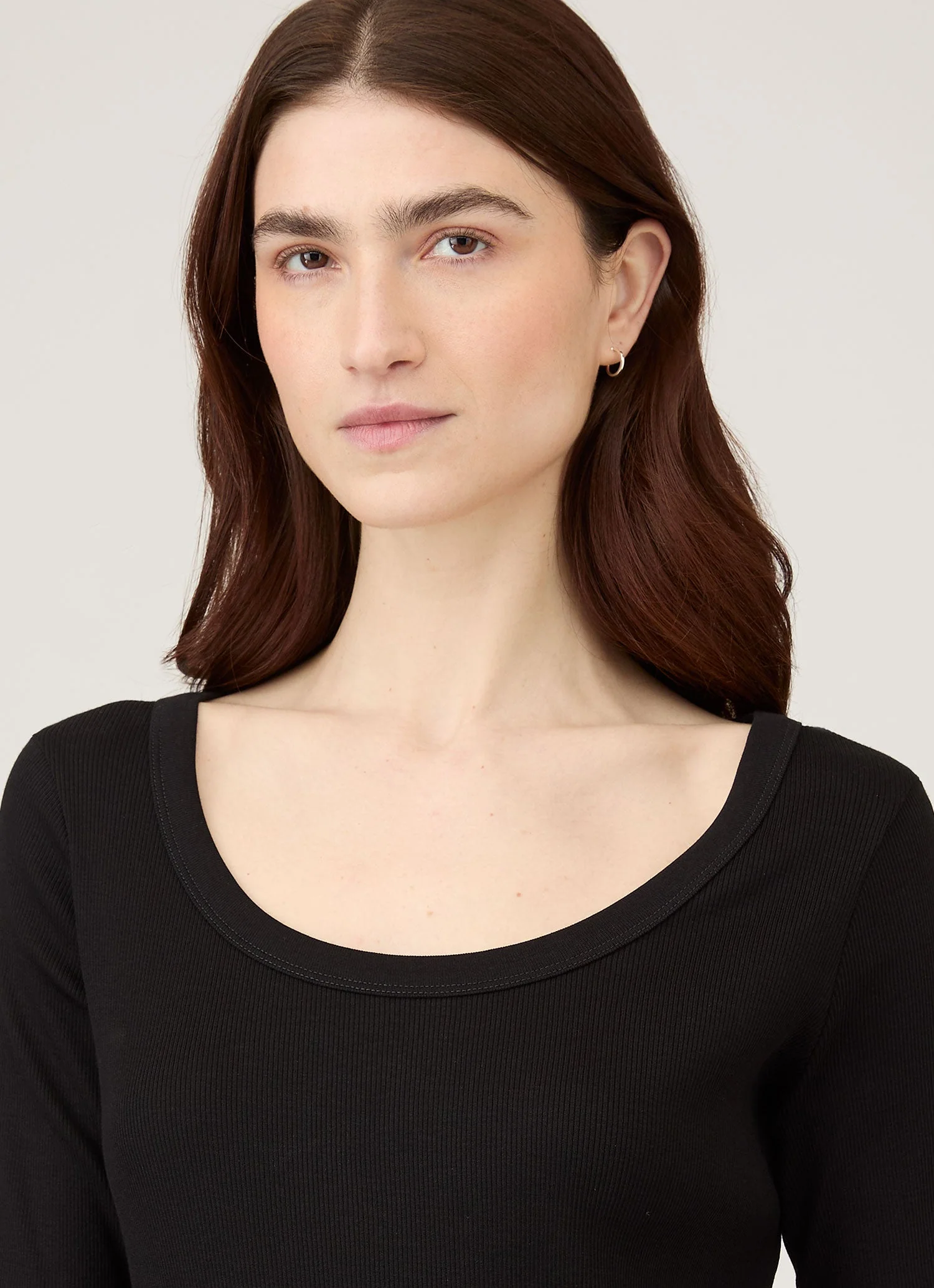 Women's Ribbed Scoop Neck T-shirt in Black - Image 4