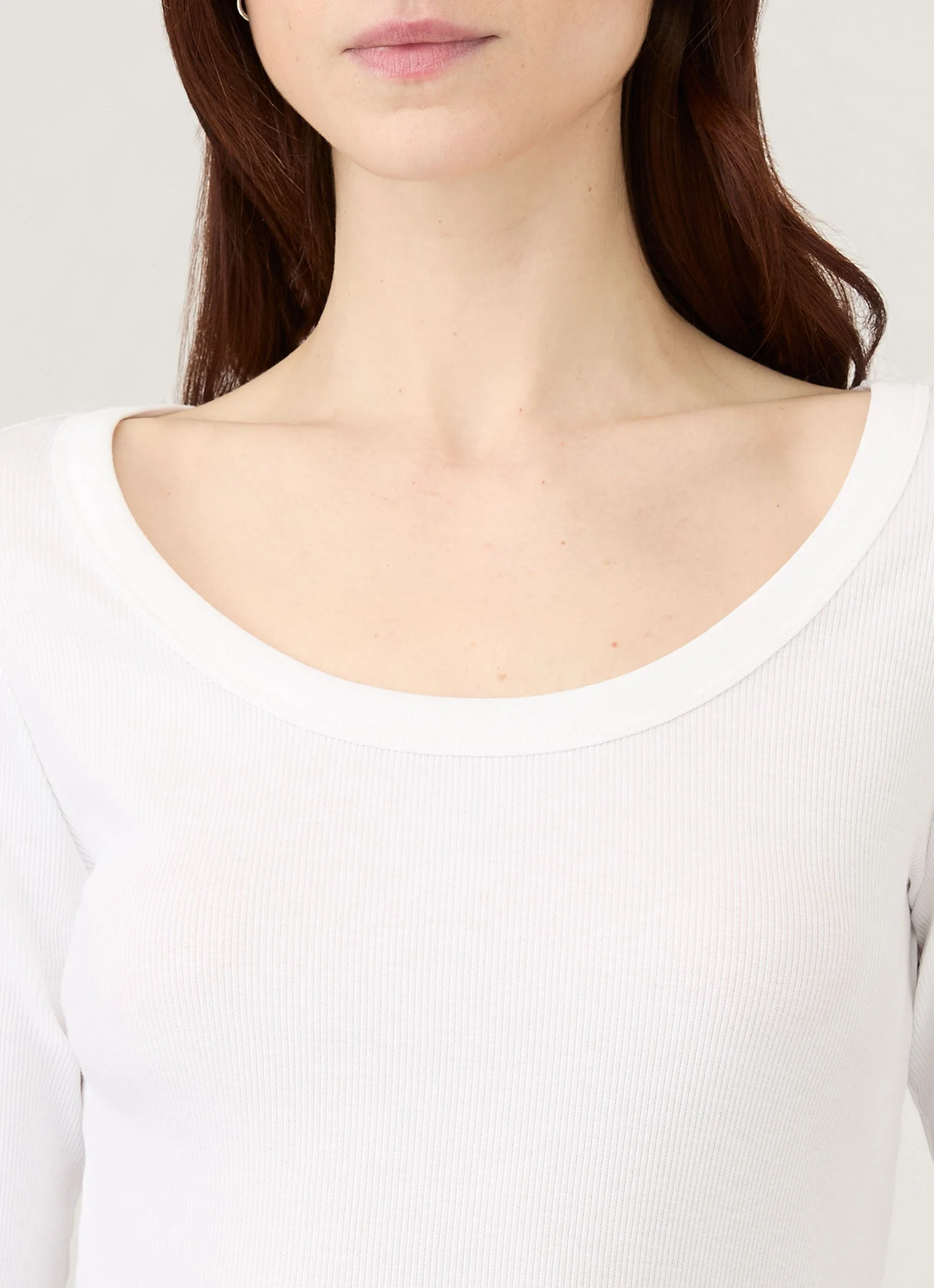 Women's Ribbed Scoop Neck T-shirt in White - Image 4